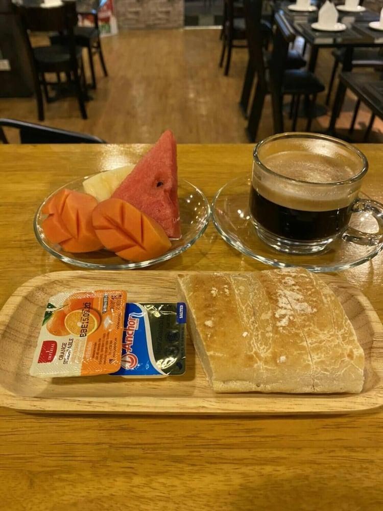 בנגקוק Parvena Hotel מראה חיצוני תמונה